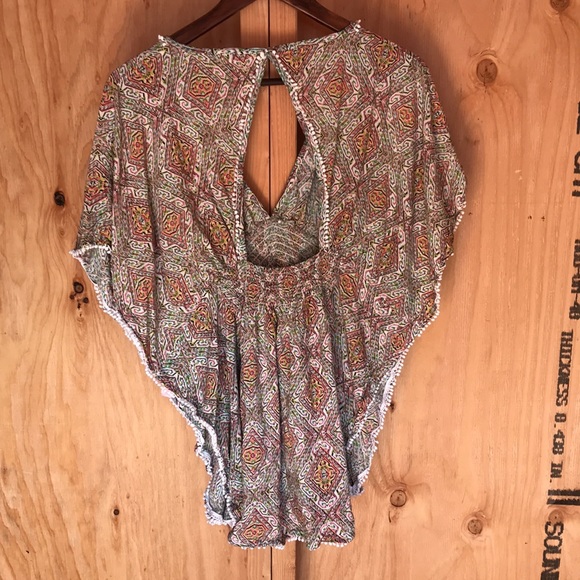 Victoria's Secret Women’s XS Bohemian Flutter Sleeve Tunic Blouse / Coverup - Picture 7 of 8